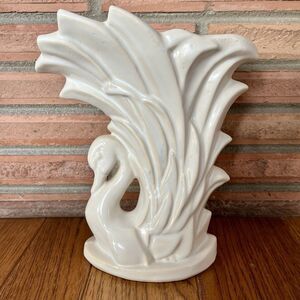 Vintage McCoy White Swan in Reeds Vase Planter 1940s Art Deco 9"